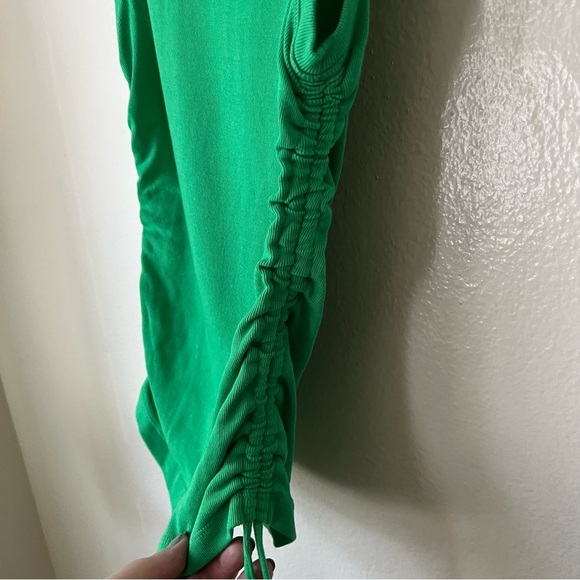 Good American | Rouched Tank - Picture 5 of 9